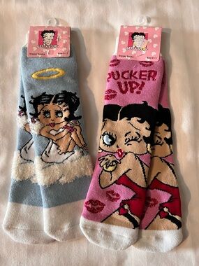Betty Boop Slipper Socks  size 9-11 (2 pairs)
